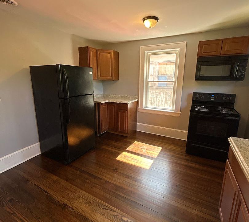 1st image of 1334 Chapman Ave SW APT 4