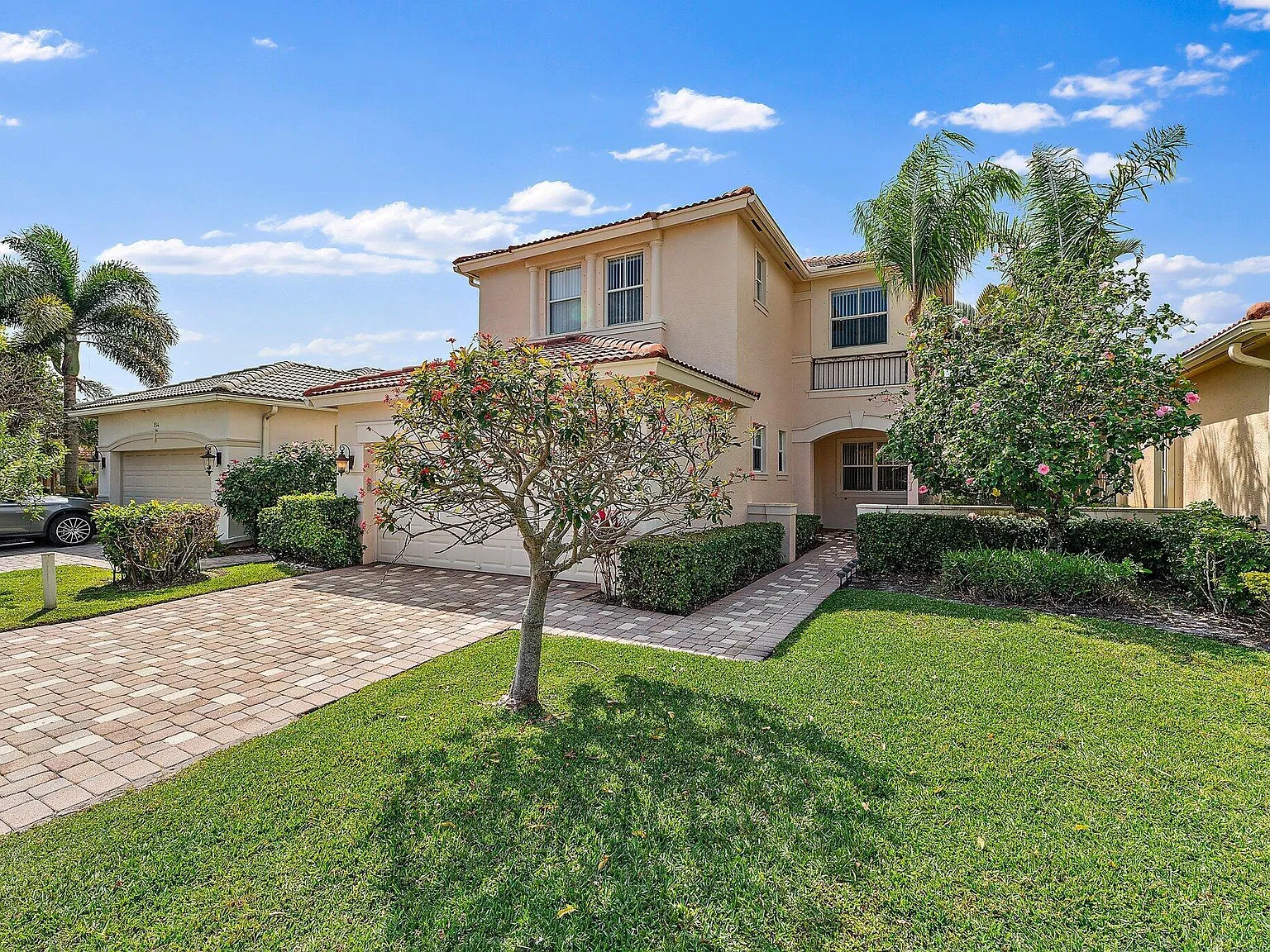 4 bed, 2.5 bath, 2344 sqft, $5,500 — Photo 3