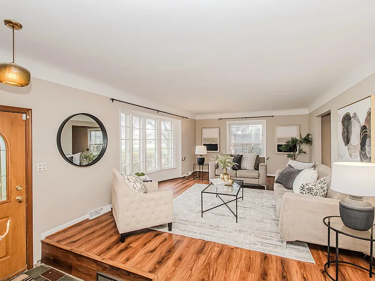 539 S Sheldon Rd — Photo 13