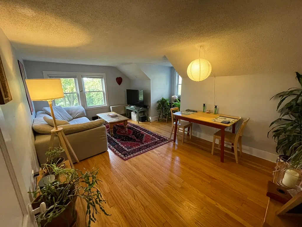 1 bed, 830 sqft, $1,775 — Photo 2