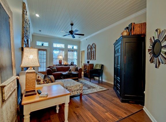 3rd image of 305 Willow Wood Ct
