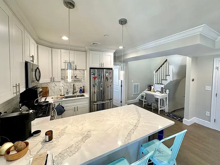 78 Cottage St #3 — Photo 3
