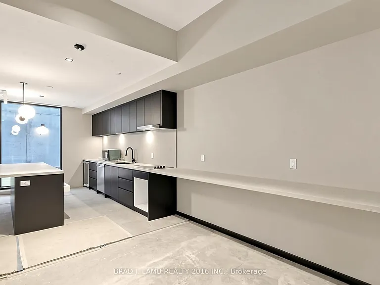 284 King St E #1908 — Photo 31
