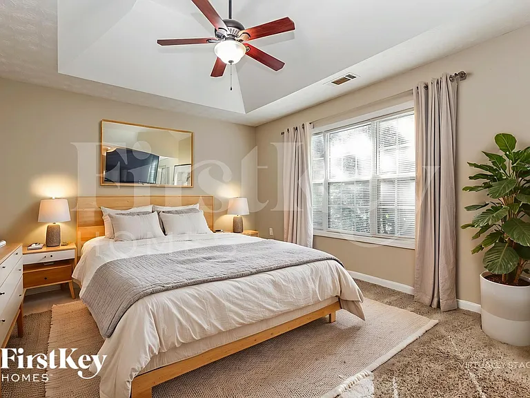 290 Saratoga Ct — Photo 11