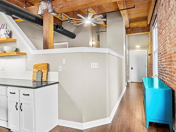 3rd image of 308 W 8th St APT 401