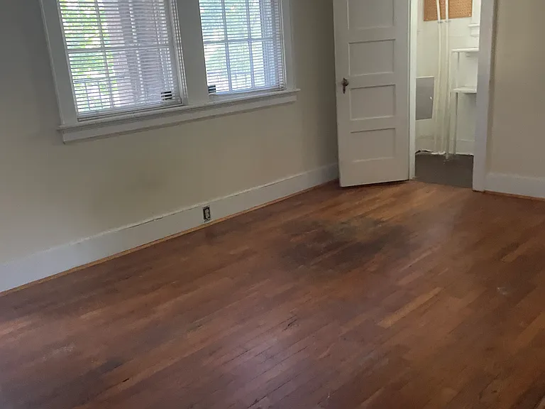 808 Heidt St — Photo 11