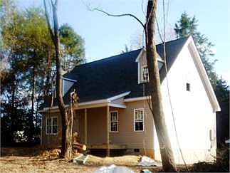 2nd image of Old Laurel Hill Rd