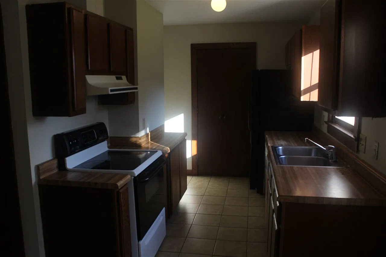 2 bed, 2.5 bath, $1,200 — Photo 3