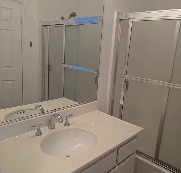 154 California Ct — Photo 23