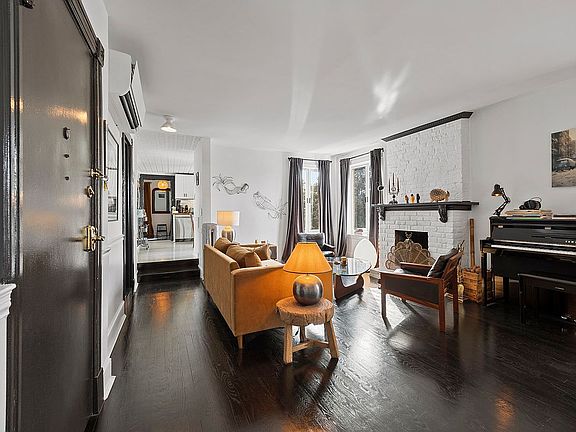 4th image of 382 3rd St APT 5