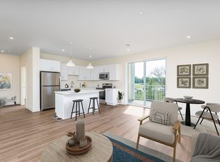 Slade Farm Residences, Somerset, MA 02726