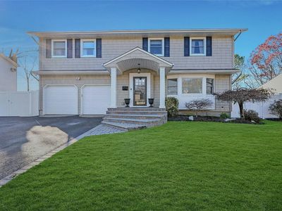 52 Arline Lane, East Islip, NY, 11730