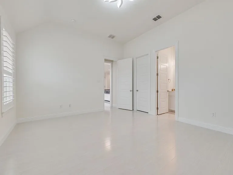 1424 Silent Springs Dr — Photo 28