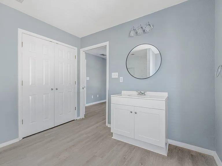 805 N Main St #108 — Photo 61