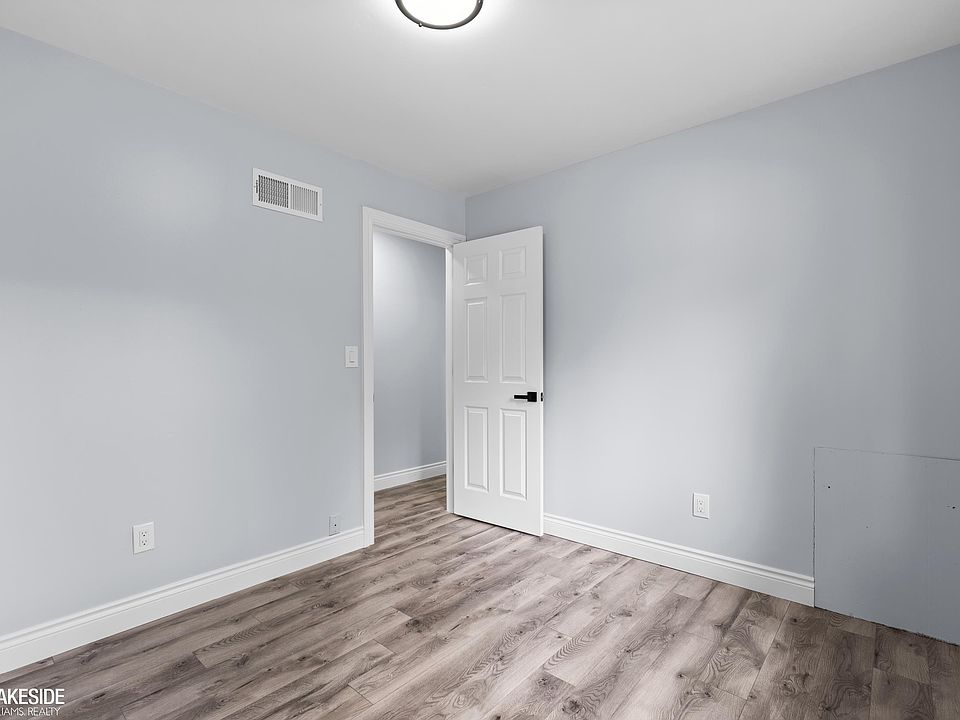 14235 Inkster Rd, photo 18