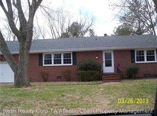 107 Raymond Dr, Hampton, VA 23666
