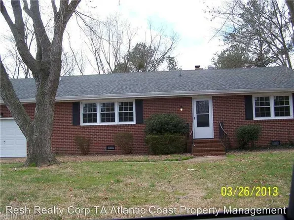 107 Raymond Dr, Hampton, VA 23666