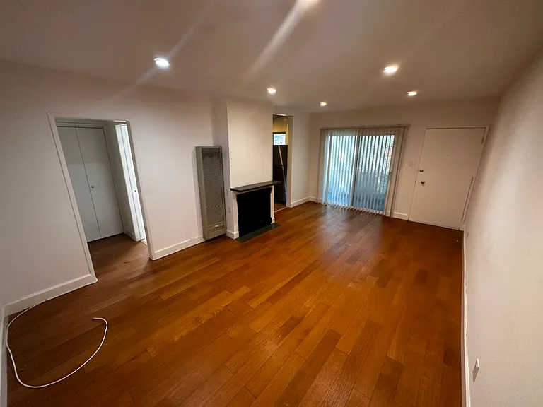 11956 Gorham Ave #12A — Photo 5