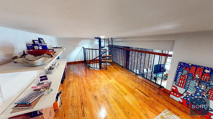 Rented by Bond New York | media 36