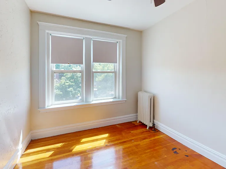57 Strathmore Rd #6 — Photo 16