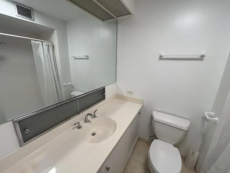 1212 Punahou St #1005 — Photo 6
