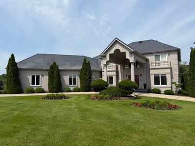 9 Falcon Lakes Dr, South Barrington, IL, 60010