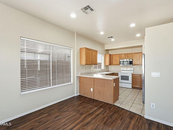 5th image of 8852 W HESS Street