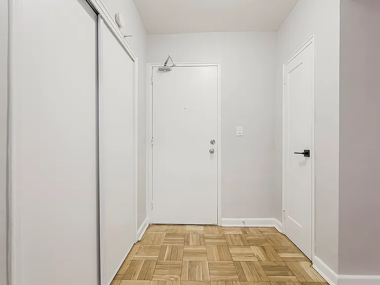 130 Jameson Ave — Photo 46
