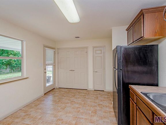 4th image of 39119 Prairie South Dr