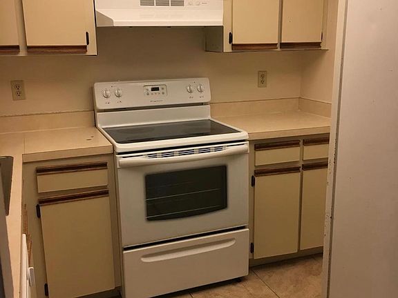 4th image of 1502 SE Royal Green Cir APT B101