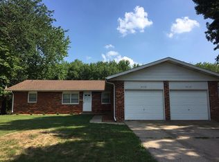 2112-14 Austin Dr, Springfield, IL 62704