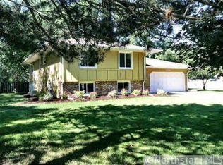 1016 Oakwood Ter, Champlin, MN 55316