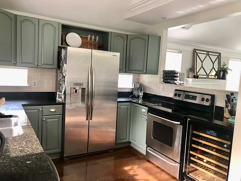 819 Mill Creek Ln — Photo 5
