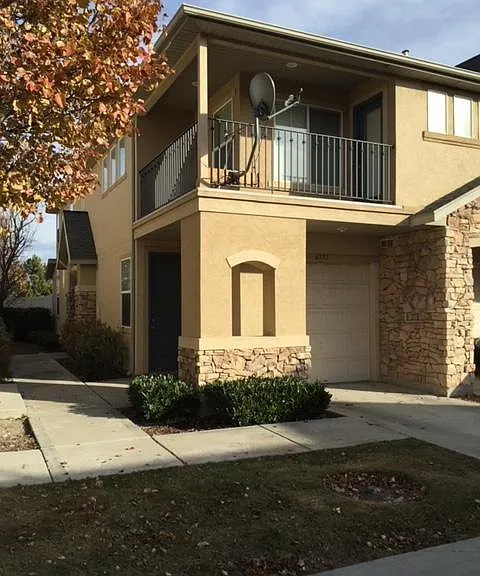 6777 S Valence Ln — Photo 2