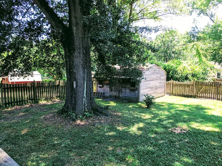 6405 Stuart Ave — Photo 21