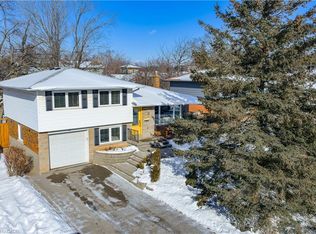 73 Rayne Ave, Oakville, ON L6H 1C1