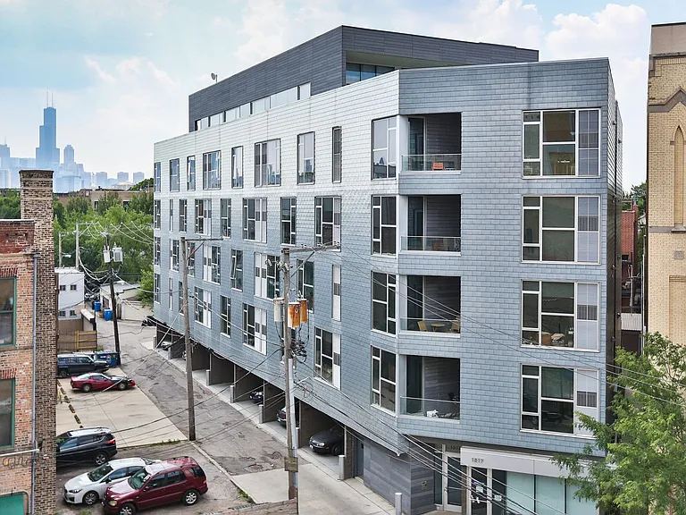 Wicker Park Lofts- 1515 W. Haddon Ave — Photo 8