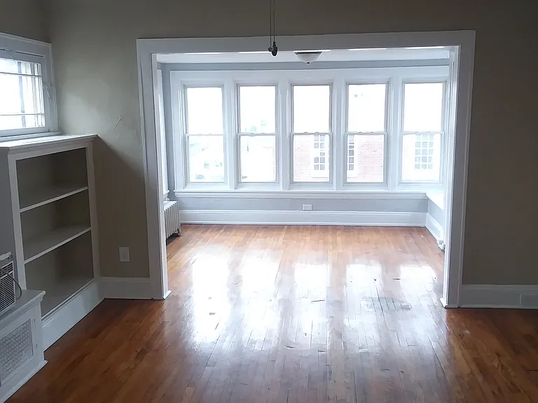 Hall Apartments — Photo 15
