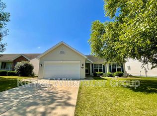 2923 Harvest Meadow Dr, Belleville, IL 62221
