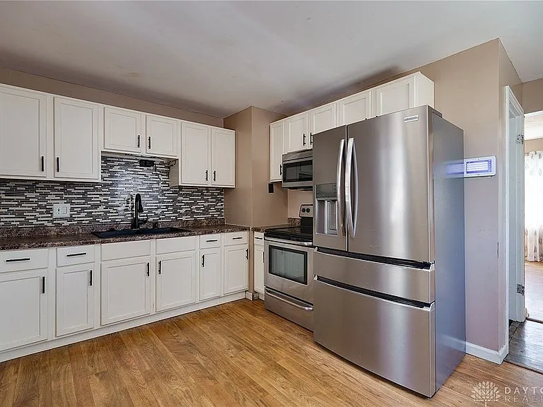 81 Thorpe Dr — Photo 12