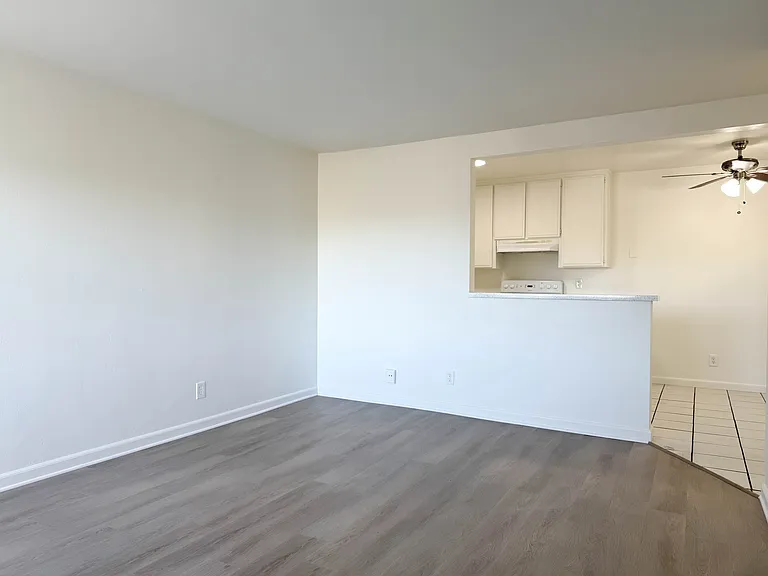 Woodland Terrace Apartments — Photo 14