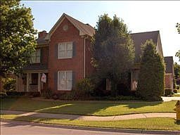 1st image of 1221 Buckingham Cir