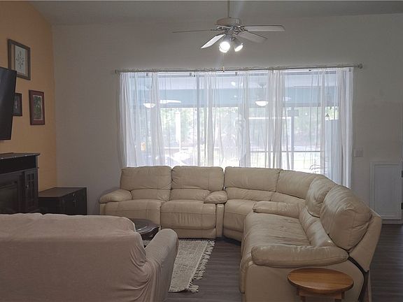 3rd image of 27 Grass St