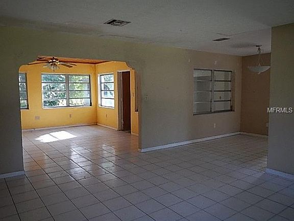 2nd image of 5615 Oakland Dr