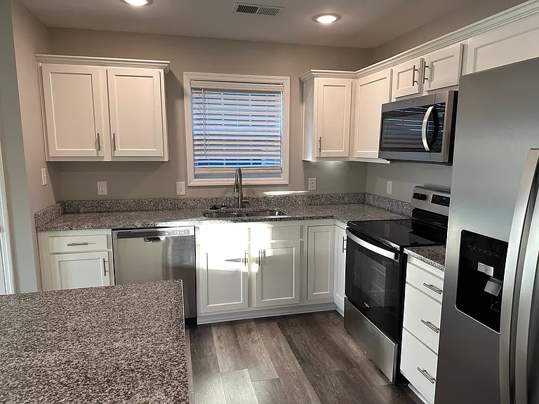 2010 Dolly Dr — Photo 12