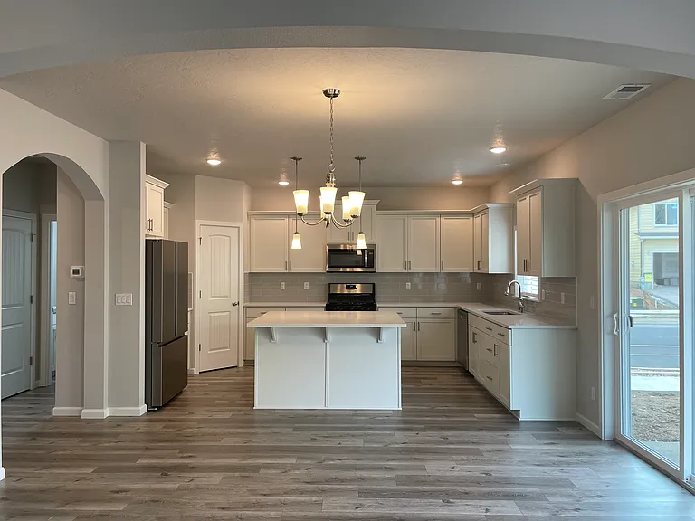 7170 SE Sarah Dr — Photo 7