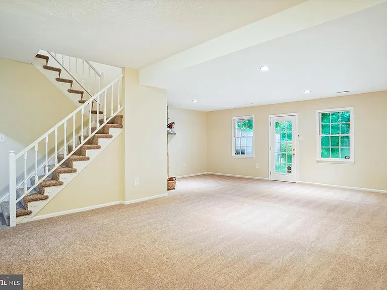 7768 Heatherton Ln #7768 — Photo 15