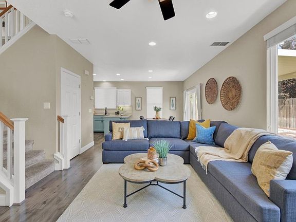 2nd image of 567 Chateau Way