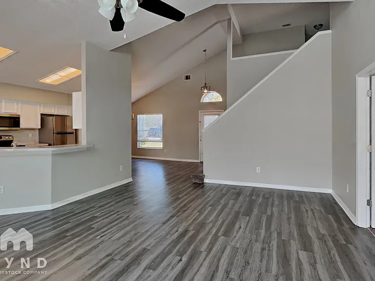 8655 Wellington Loop — Photo 5