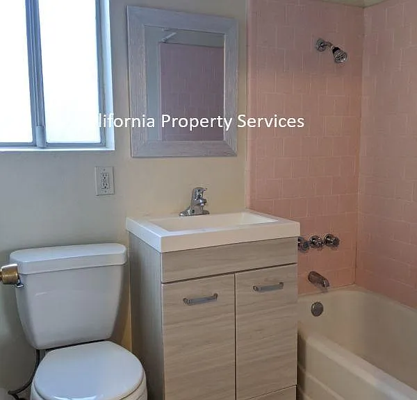 826 Front St #4 — Photo 9